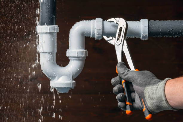 Professional Plumbing technician working in Teaneck, NJ